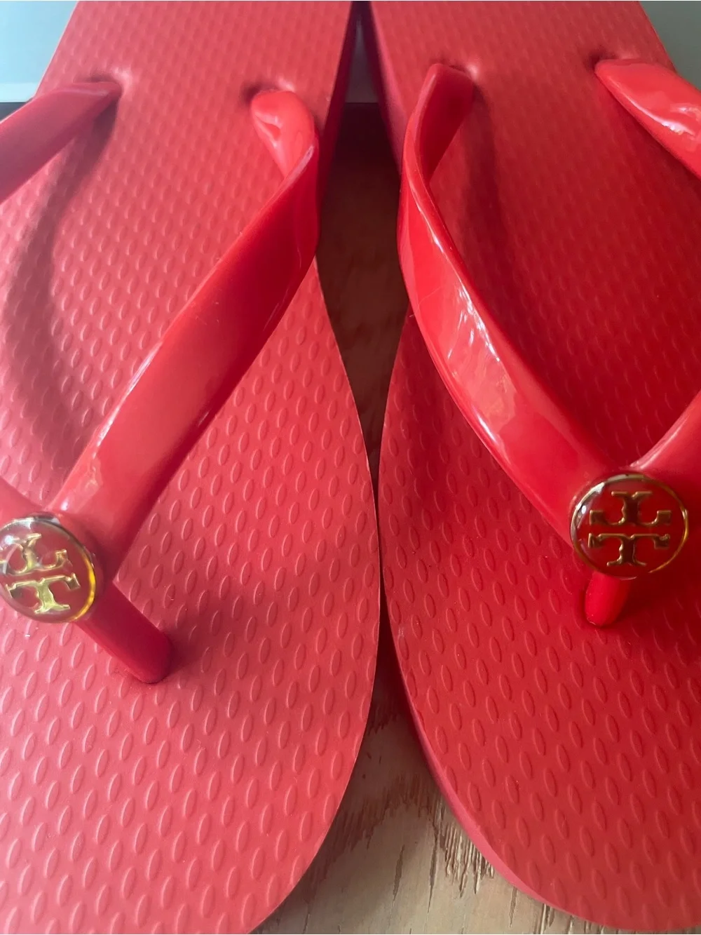 Tory Burch Red Gloss Logo Thong Sandals